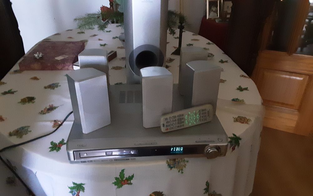 Home cinema da Sanyo modelo JCX-TS762