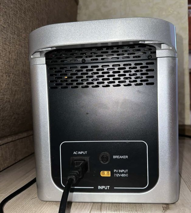 Портативна зарядна станція MUST EM1024S