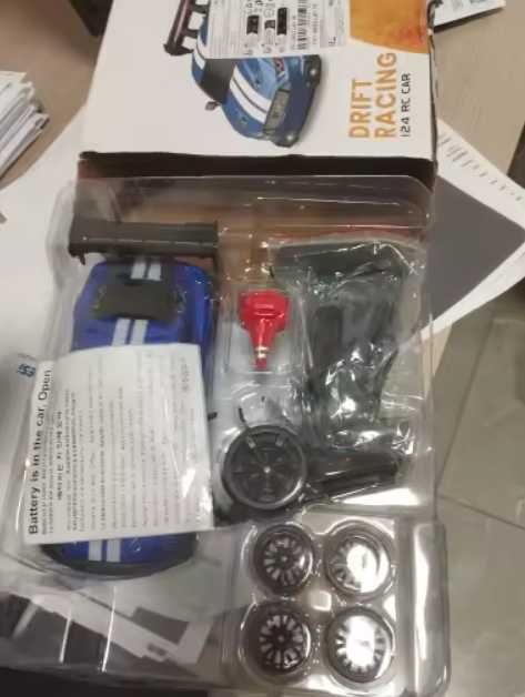 Carro com controle remoto, corrida 4x4 !