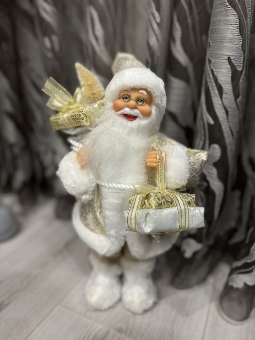 Святкова фігура Санта Клаус