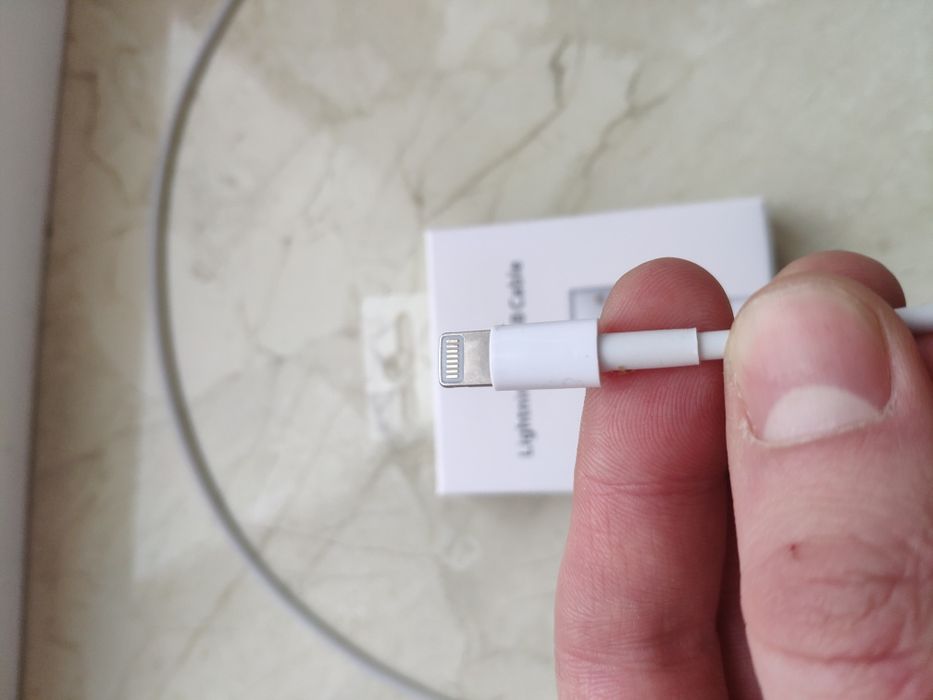 Оригинальный USB кабель Lightning для iPhone и iPad