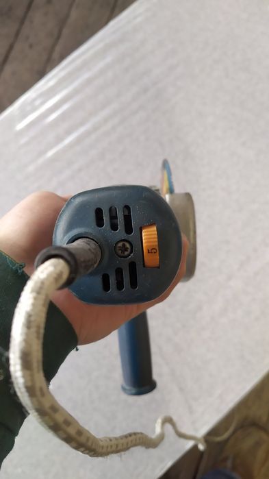 Продам болгарку  Rebit