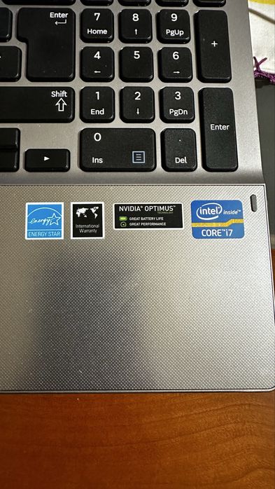 Portatil samsung 8 gigas ram , I7
