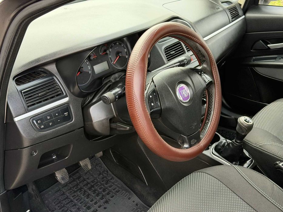 Продам FIAT Linea 2007 1.3d механiка