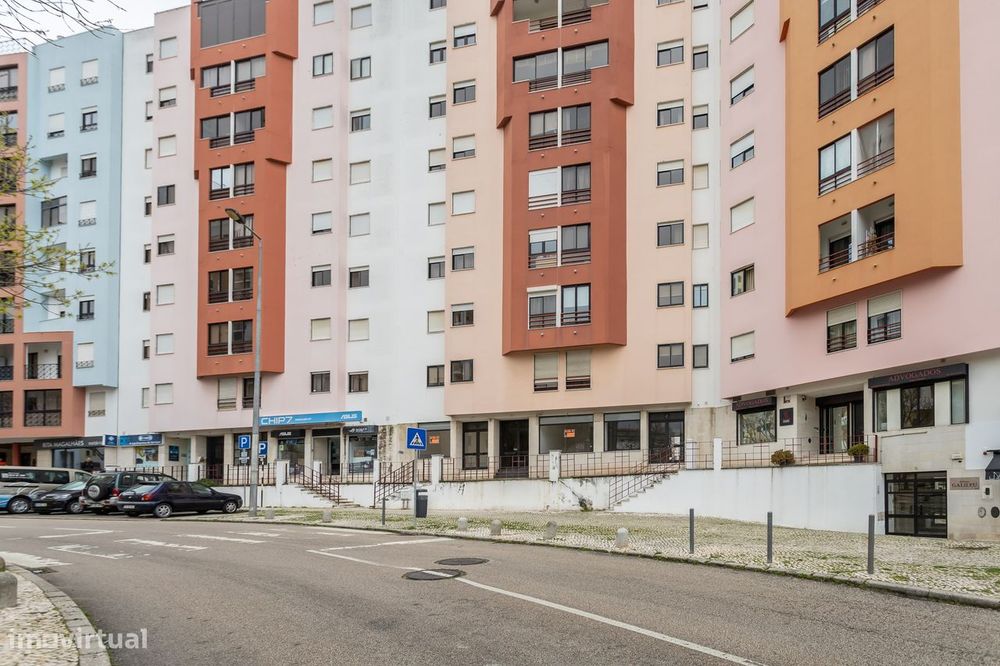 Loja  Centro de Almada  ( Pragal)