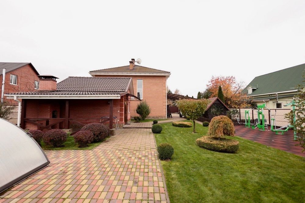 Будинок смт.Бабинці, 200м2+12 соток. Басейн, спорт.майданчик. Без%