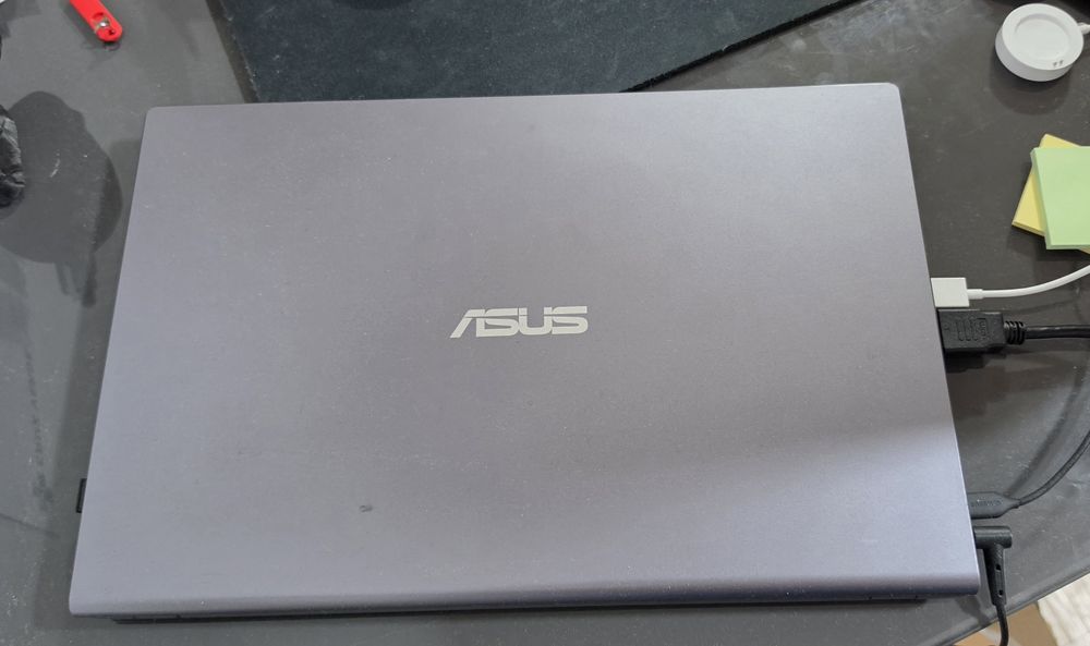 Notebook ASUS I5 8GB/512GB