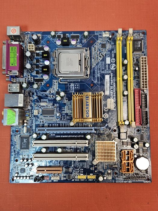 płyta główna Gigabyte GA-945GCMX-S2, Intel Pentium Dual-Core E2220