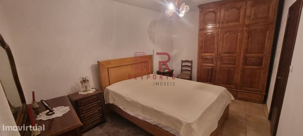 Moradia T2+2 (Mobilada)