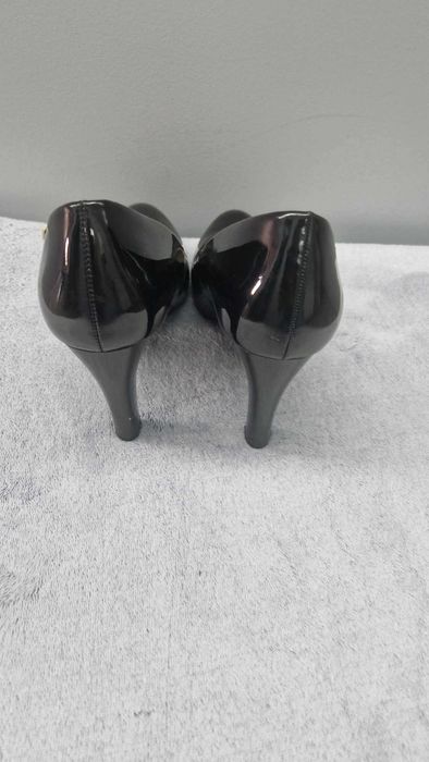 Czarne buty na obcasie Goodin 39