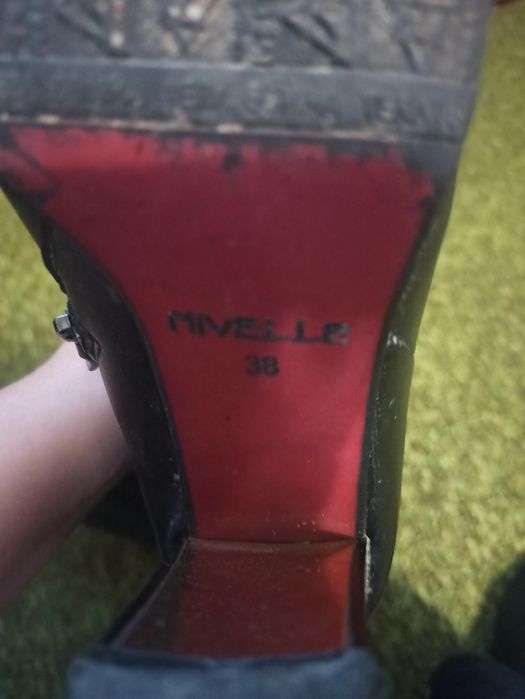 Осінні чоботи з натуральної шкіри Nivelle.