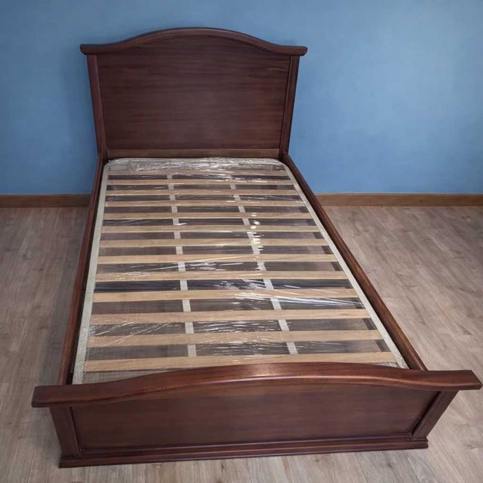 Cama de solteiro "vintage-style"