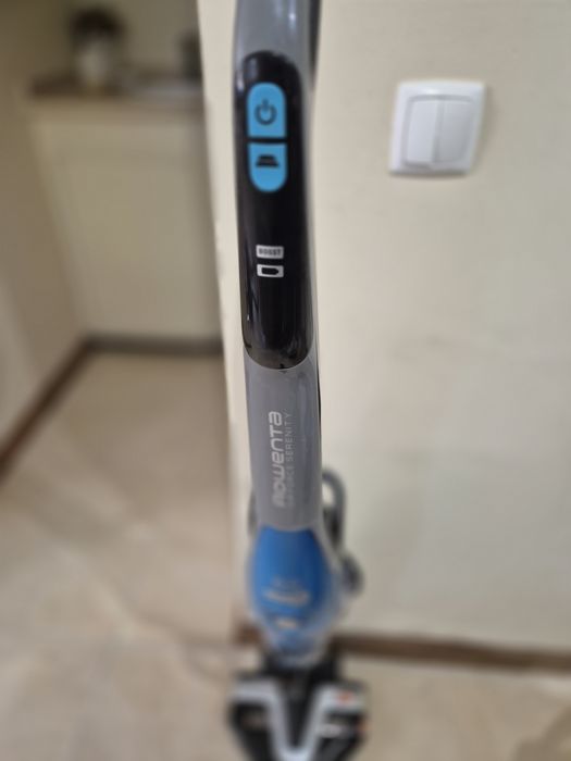Aspirador vertical romenda