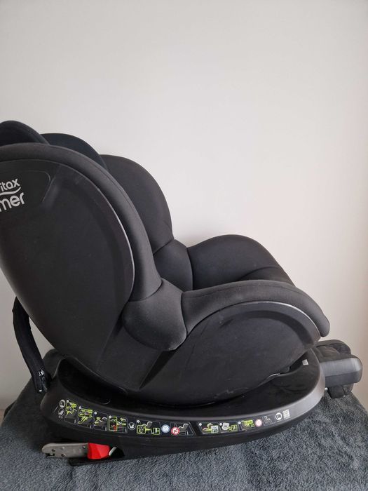 Fotelik samochodowy Britax Römer Dualfix 2R