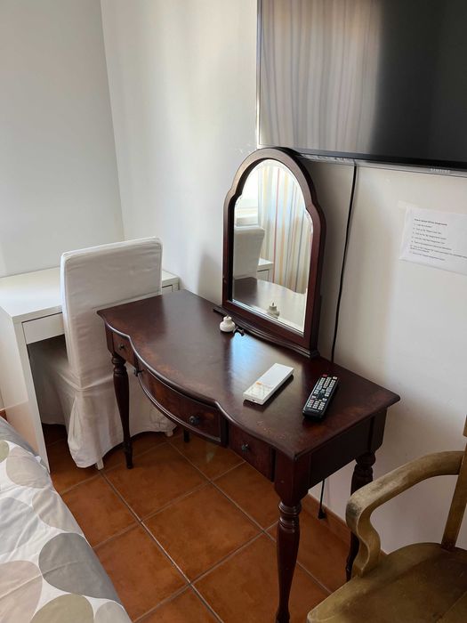 Bombay Vanity Penteadeira Antiga de madeira com espelho