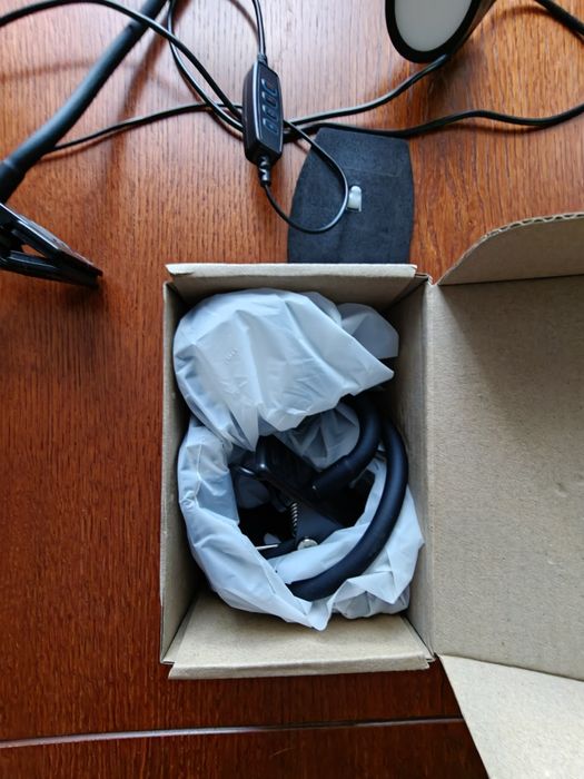 2x Lampka na biurko/nocne. Na USB, 3 barwy światła