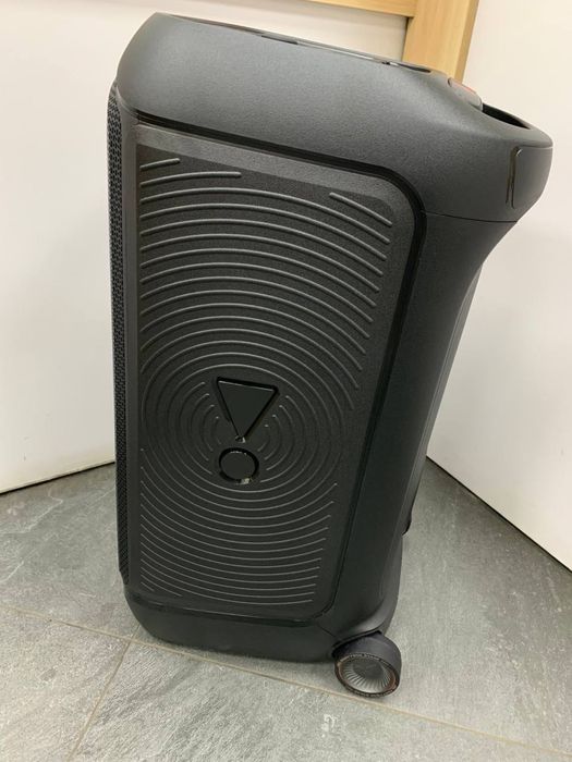 Продам колонку JBL 320