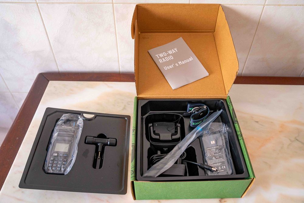 Radio Walkie talkie Quansheng TK-11(5) 10W VHF/UHF,novo na embalagem!