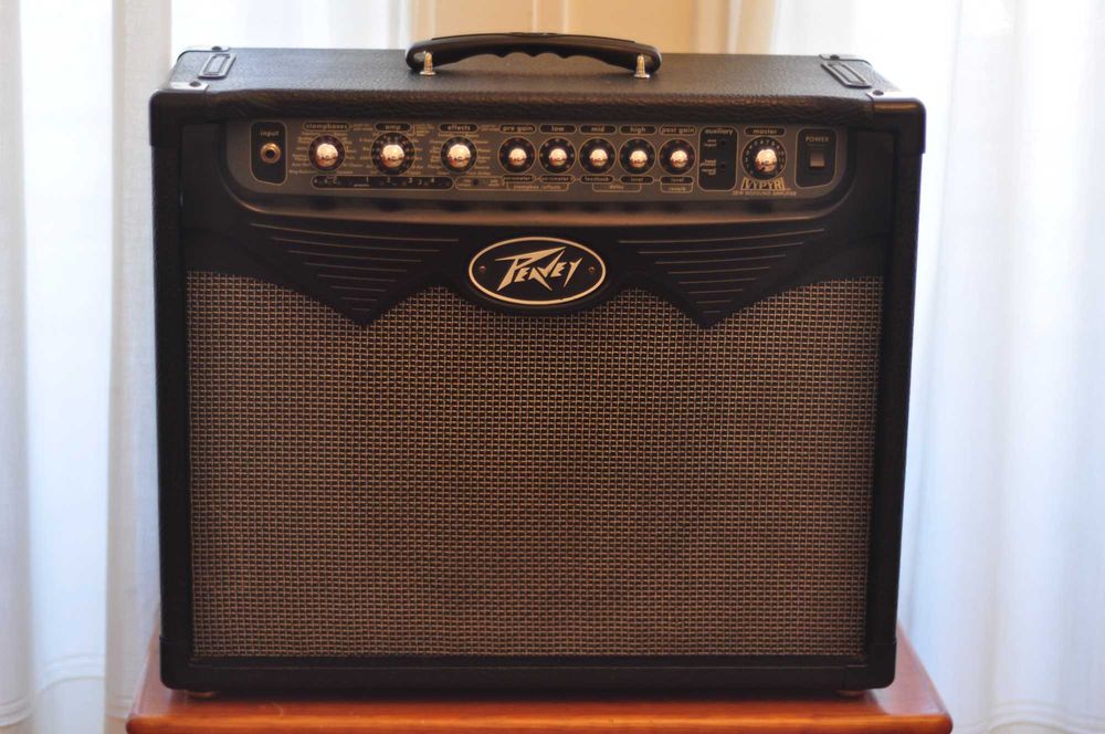 amplificador de guitarra Peavey Vypyr 30 avariado