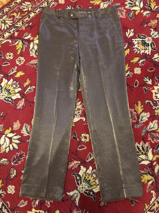 Костюм мужской с золотым отливом