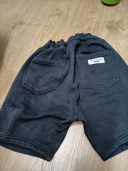 Sprzedam spodenki r. 152