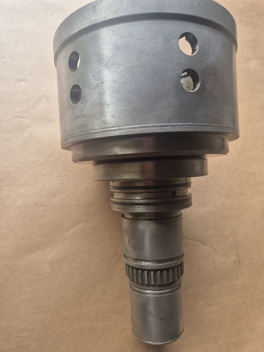 Tulej CNH kosz  New Holland T7 T8 Auto Command 87701117  Case 47664448