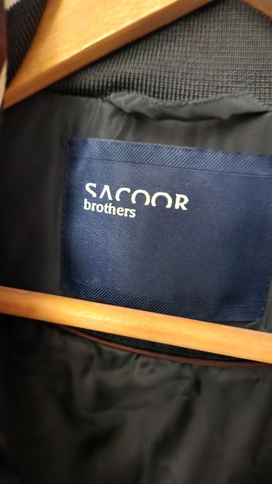 Blusão Sacoor  com carapuço