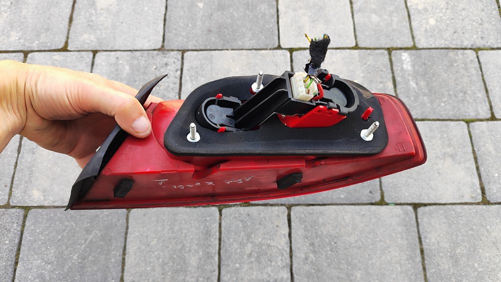 Lampa lewa tył tylna Alfa Romeo 159 kombi