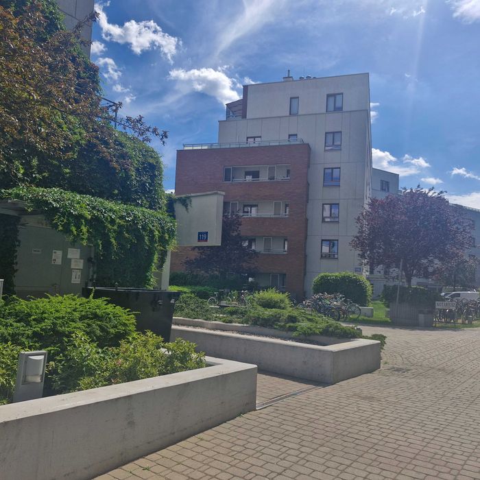 Bielany- przy metrze. Nowe osiedle, 48 m2 , 2 oddzielne pokoje, garaż, ochrona