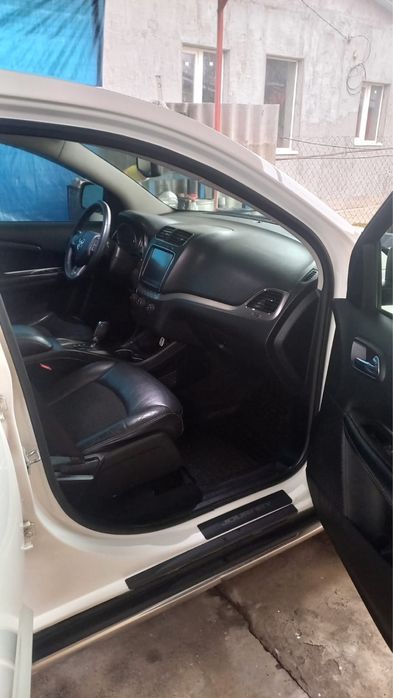 Продам додж джорні