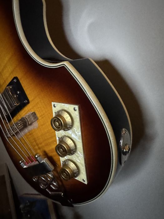 Epiphone Viola Bass гітара