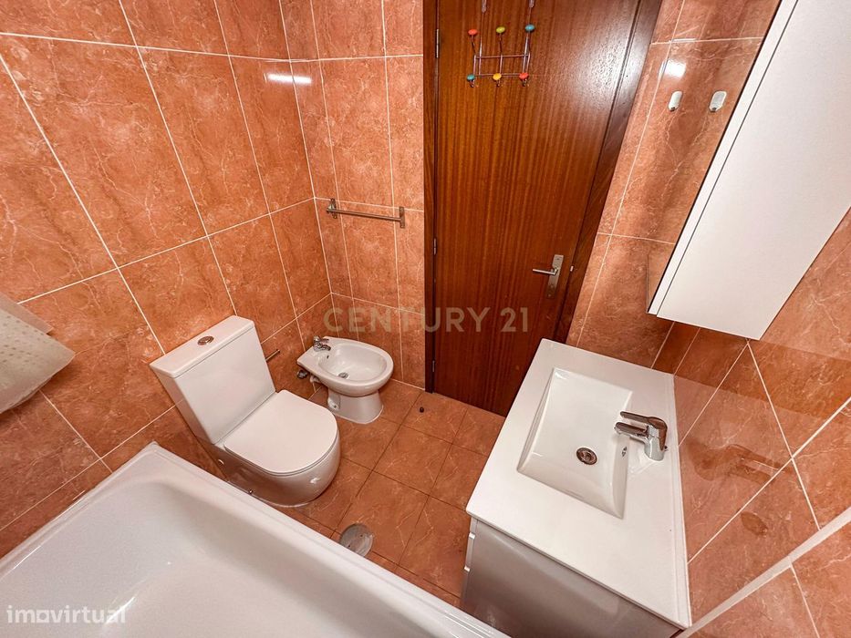 T2 ultimo piso junto ao centro- paredes