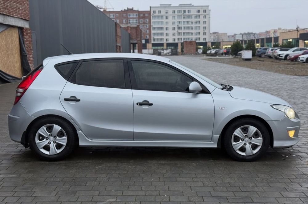 Прокат авто Hyundai i30, Оренда авто Хмельницький