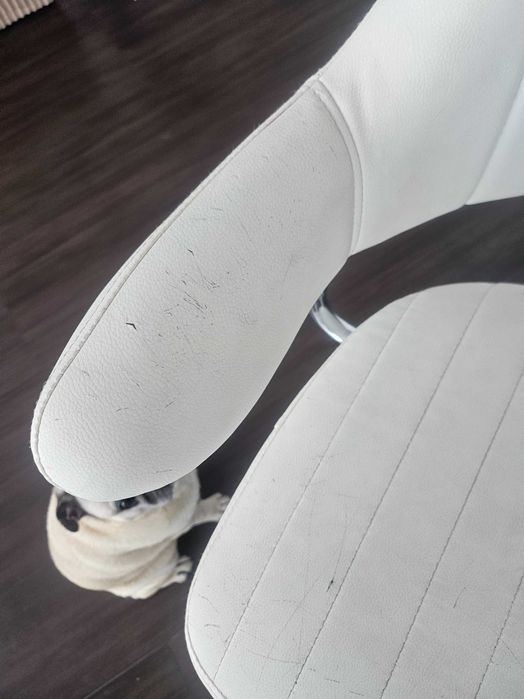 Продам 4 барні стільці бу. Білі