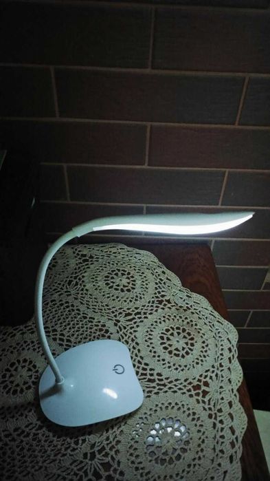 led лампа , настольная лампа , лампа с акумулятором