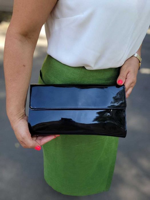 Кожаный лаковый клатч Max Mara Оригинал