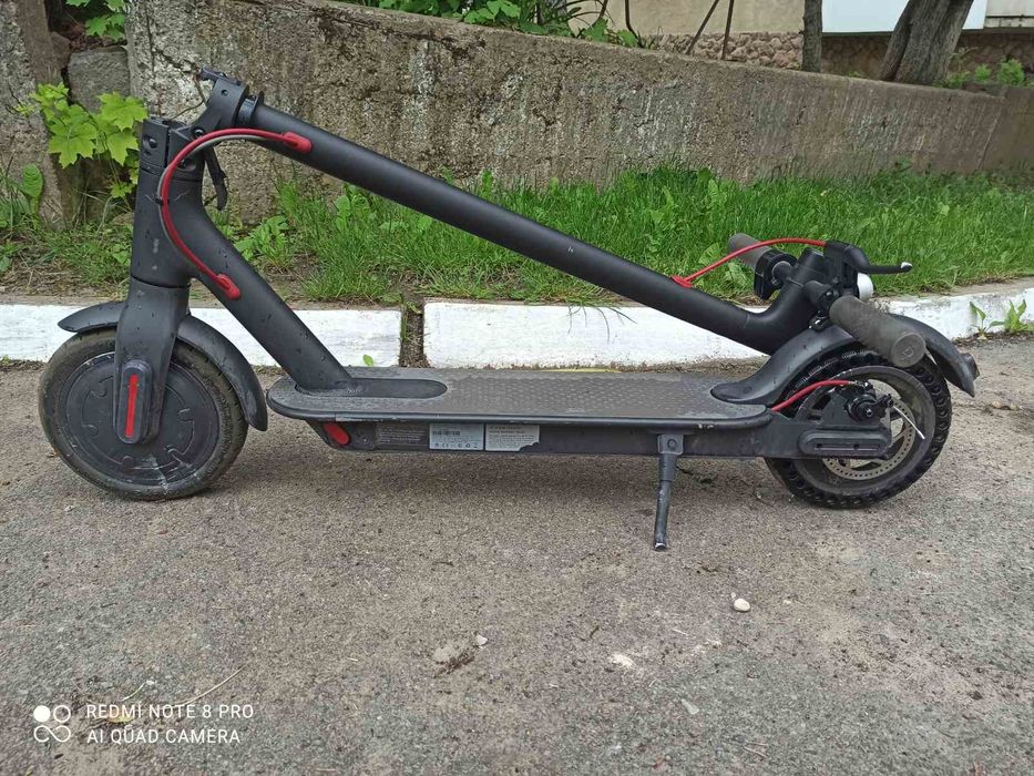 Електросамокат Xiomi m365