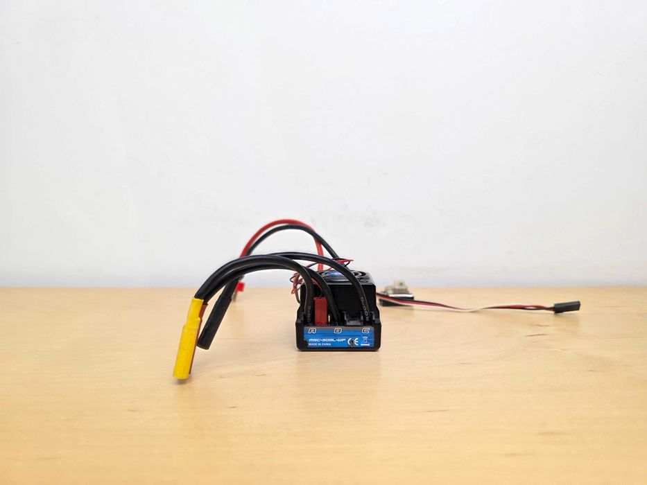Combo bezsczotkowe Surpass Rocket 3300kv 3660 + ESC Maverick MSC-30BL-WP