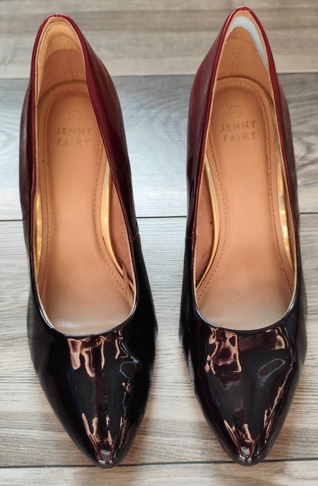 Buty na obcasie.