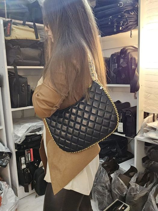 Сумочка кожаная в стиле Шанель