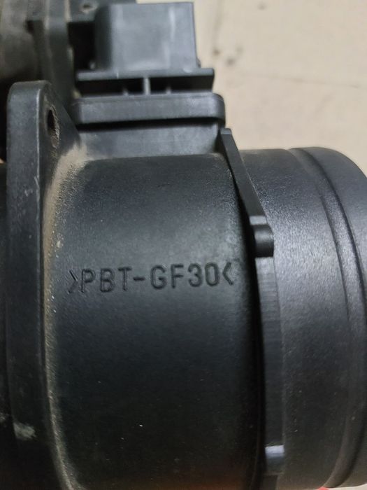 Продам расходомер воздуха мерседес спринтер.