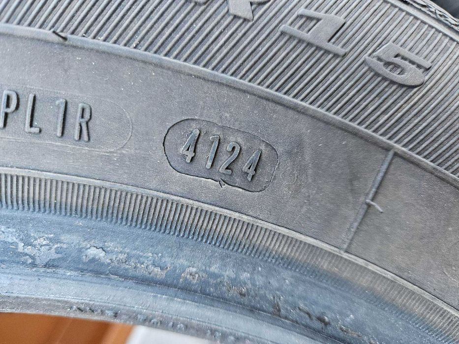 jak Nowe Opony Zimowe Dębica Frigo II 195/60 r15  4 sztuki