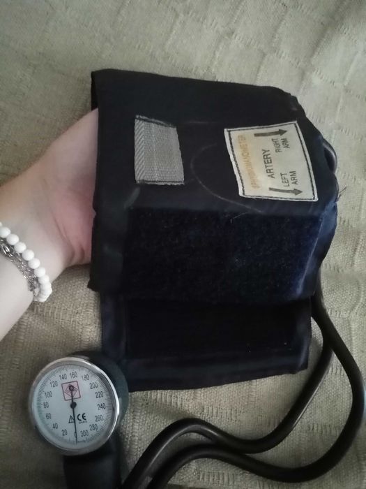 Máquina de medir tensão