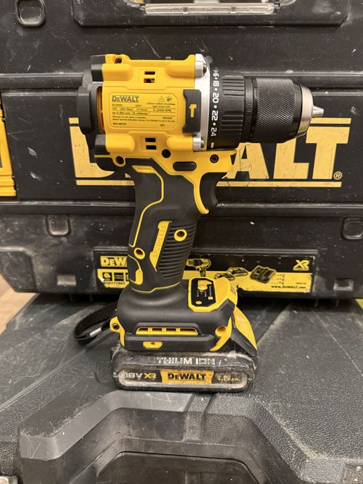 Nowa wkretarka DeWalt DCD805