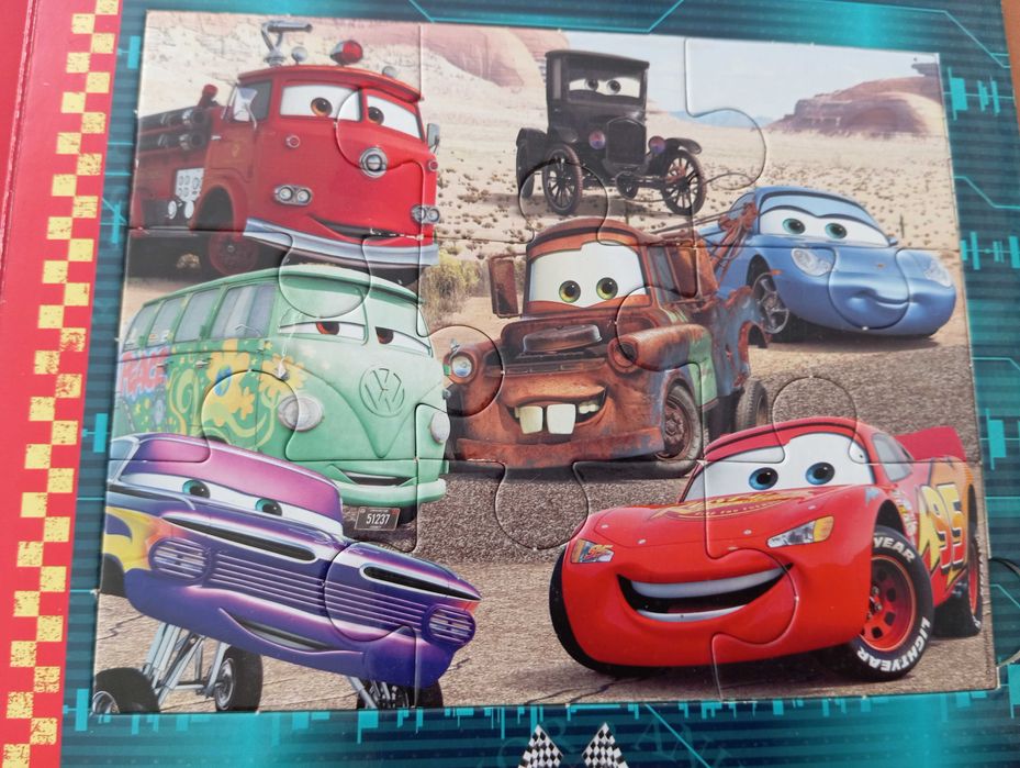 Puzzlowa książeczka Zygzak McQueen