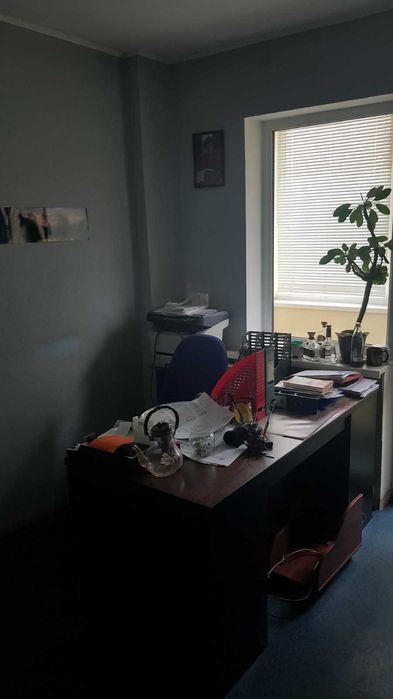 Продаж приміщення 100кв.м , вул.Лахтинська