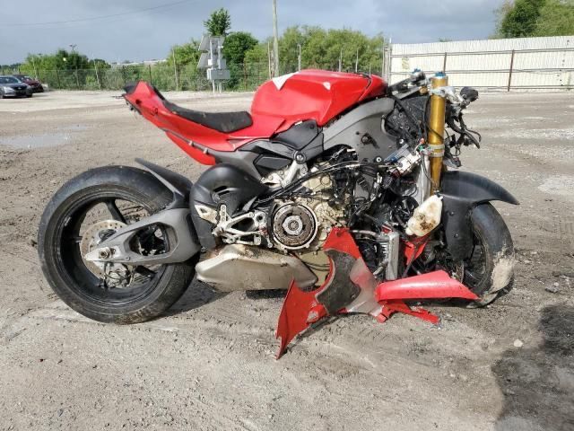 ducati panigale v4s 2025