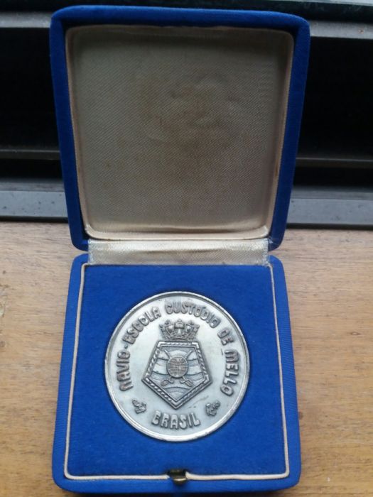 Vendo duas medalhas