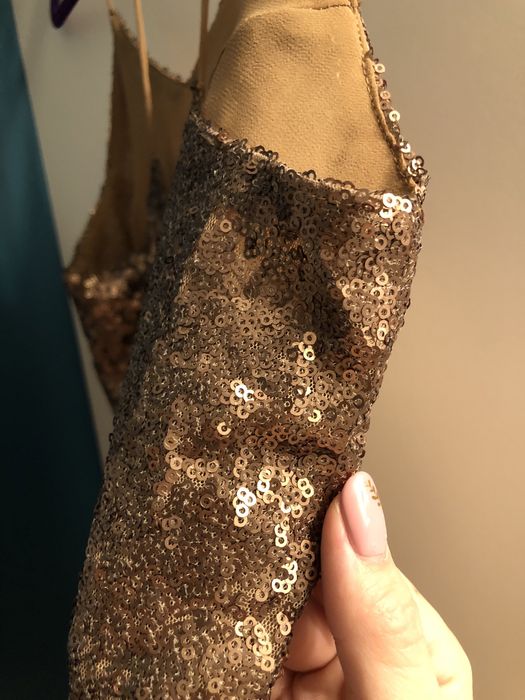 Sukienka Notion w zloto miedziane cekiny