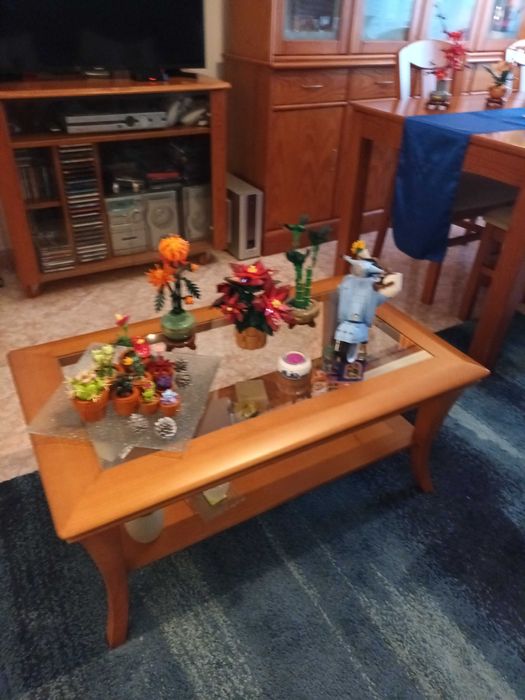 Mobília de sala em pinho mel em bom  estado